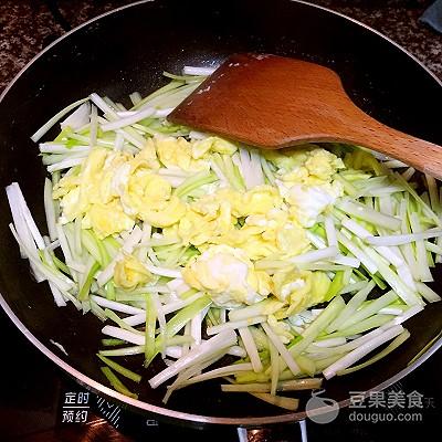 韭黄炒蛋最正宗的做法，韭黄炒鸡蛋的做法