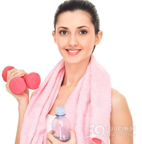 芹菜汁怎么榨汁，芹菜汁怎么喝才能达到减肥的效果（芹菜汁能减肥吗）