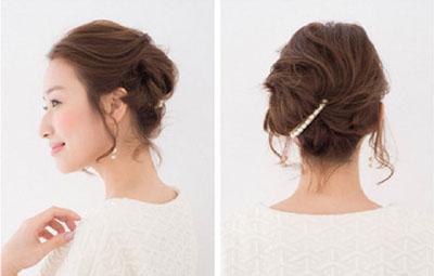 简单韩式盘发图解，夏季简单韩式中长发盘发图解（2款简单韩式盘发教程）