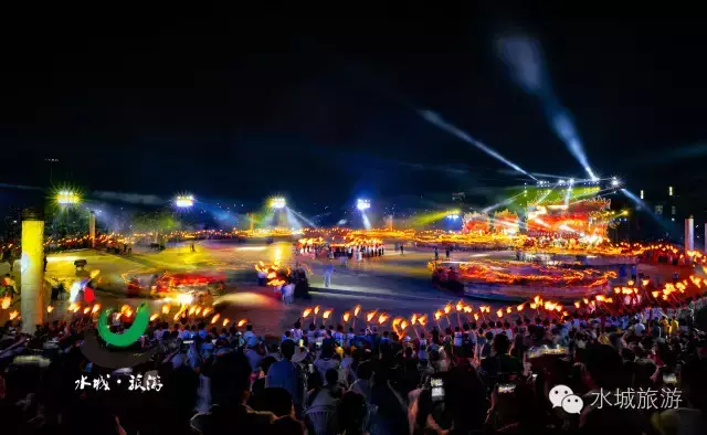 汤晶锦个人资料，汤晶锦现在怎么样了 现状（齐秦牵手杨钰莹唱响野玉海）