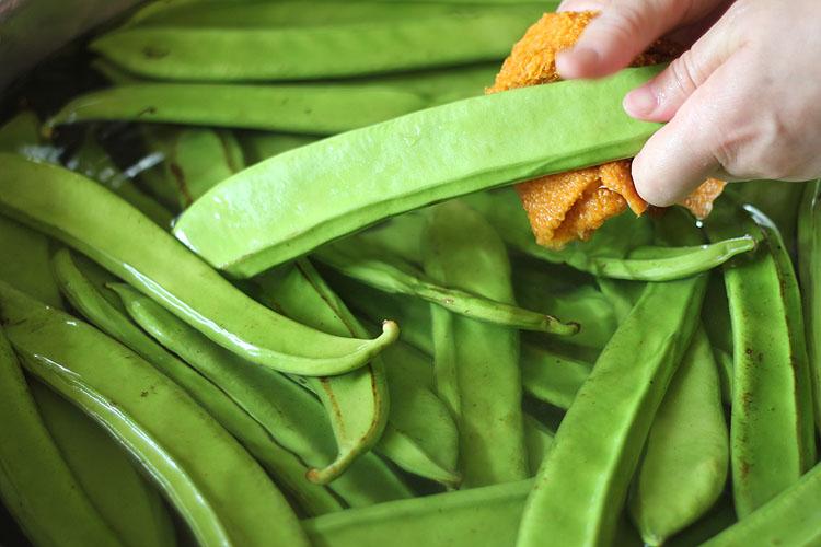 剁椒刀豆做法，剁椒刀豆做法视频（湖南特产，剁椒酸刀豆制作方法）