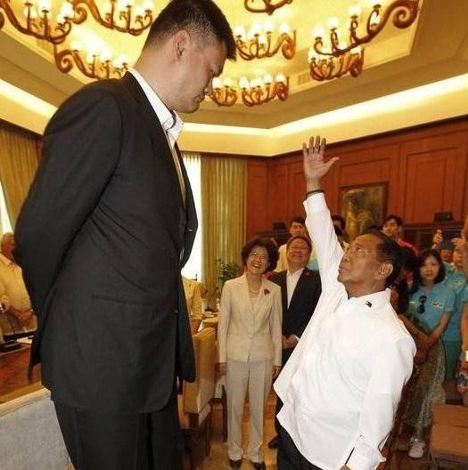 腰臀比怎么算，腰臀比怎么算公式（女性身材标准不标准关键看一点）