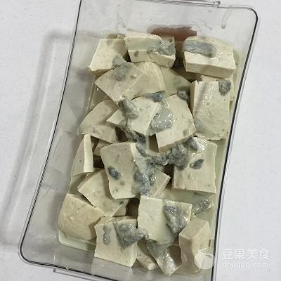 河南臭豆腐的腌制方法，20分钟快速自制臭豆腐