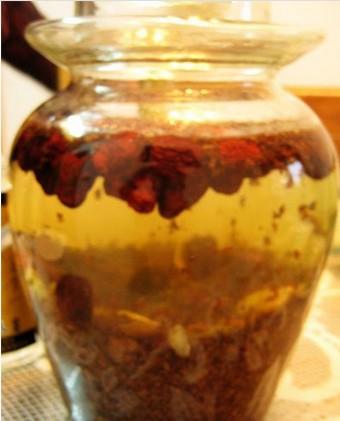 桂花的功效与作用，桂花的功效与作用泡水喝的功效（桂花是我国的一种传统名花）