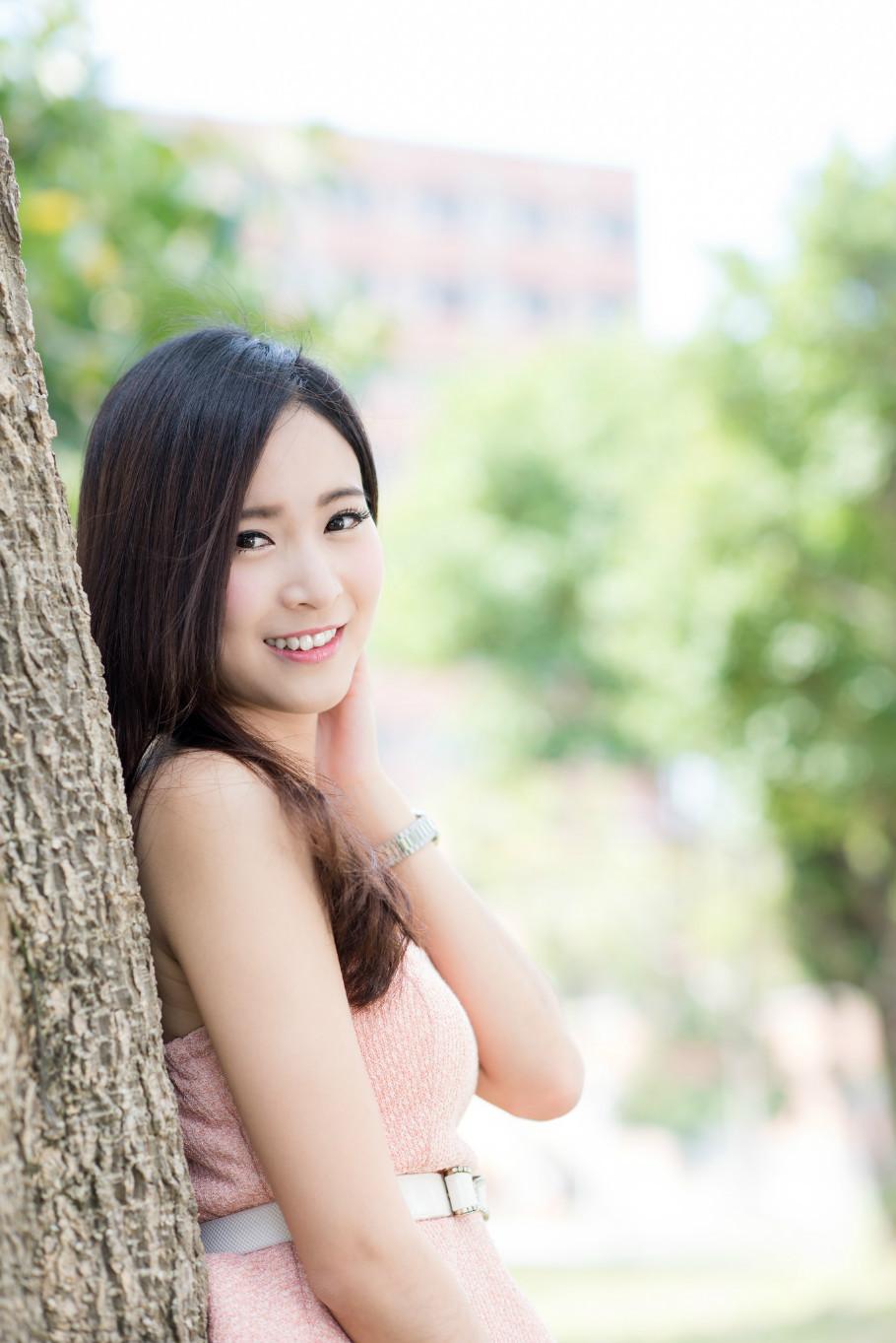 台湾网拍模特 小洁，淘宝兼职模特一天一般多少钱（靓时尚--台大美女孟洁）