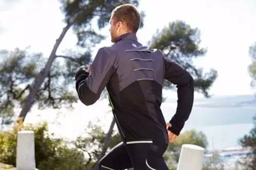 步幅怎么算，什么叫步幅（如何找到最适合自己的步频和步幅）