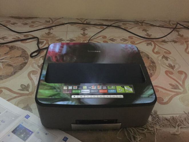 飞利浦电视怎么投屏，飞利浦电视机如何投屏（这几款投影仪轻松打造家庭式电影院）