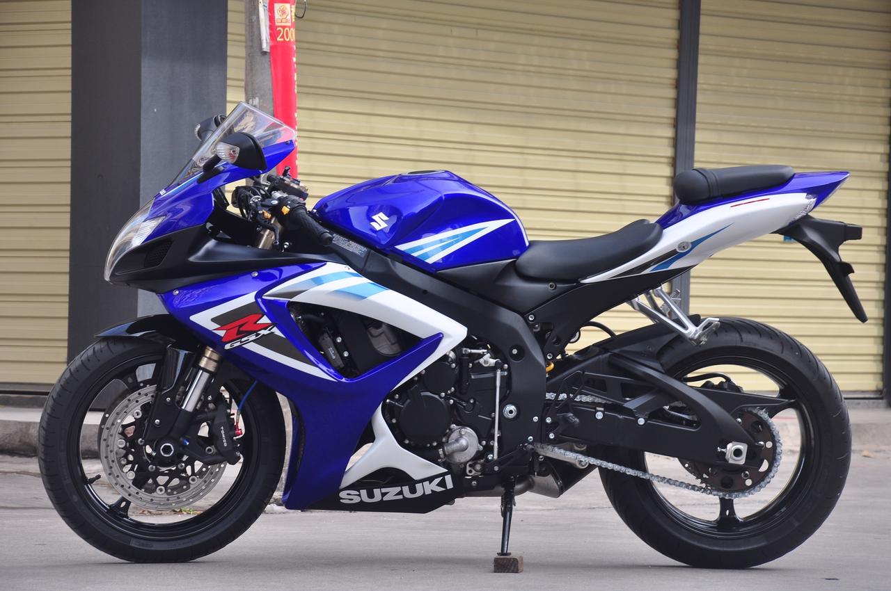 2007年铃木gsx-r600 k6 小r 原版原灯后做漆