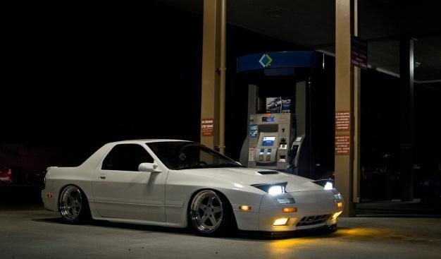 马自达rx7fc3s头文字d中高桥凉介的座驾以大马力转子引擎著称最佳的