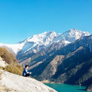 不回头,只向前看,你会发现这个世界很美好的.再见2021 - 西瓜视频