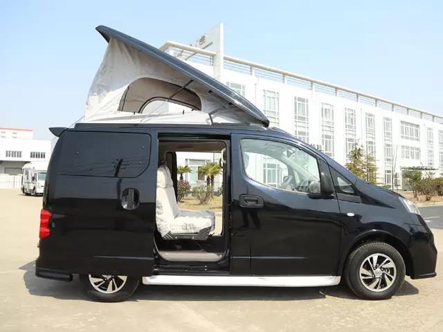 它是基于日产nv200底盘打造的休闲旅居房车,这种应该很适合中国城市