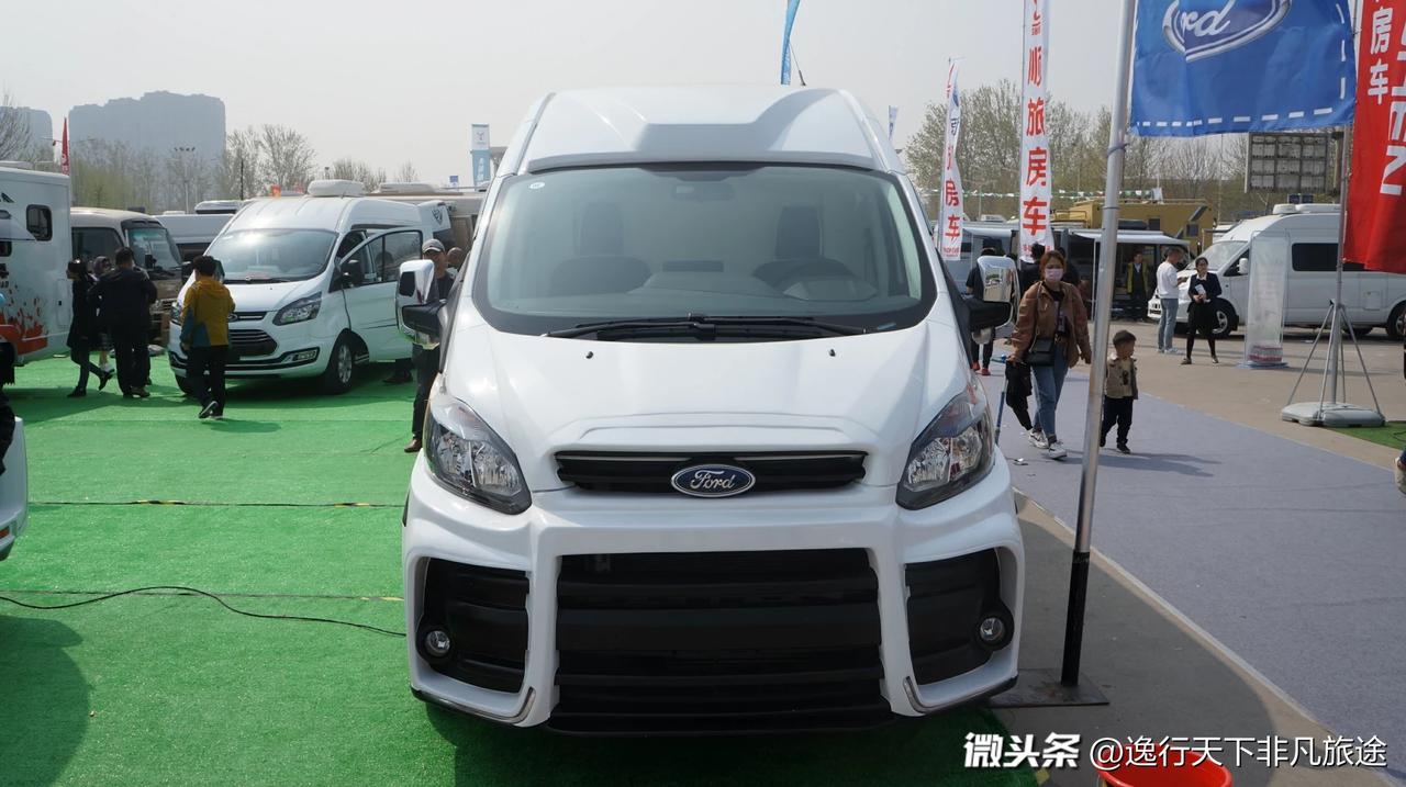 江铃福特新逸途商务房车,河南郑州车展全新呈现,春暖花开之季带