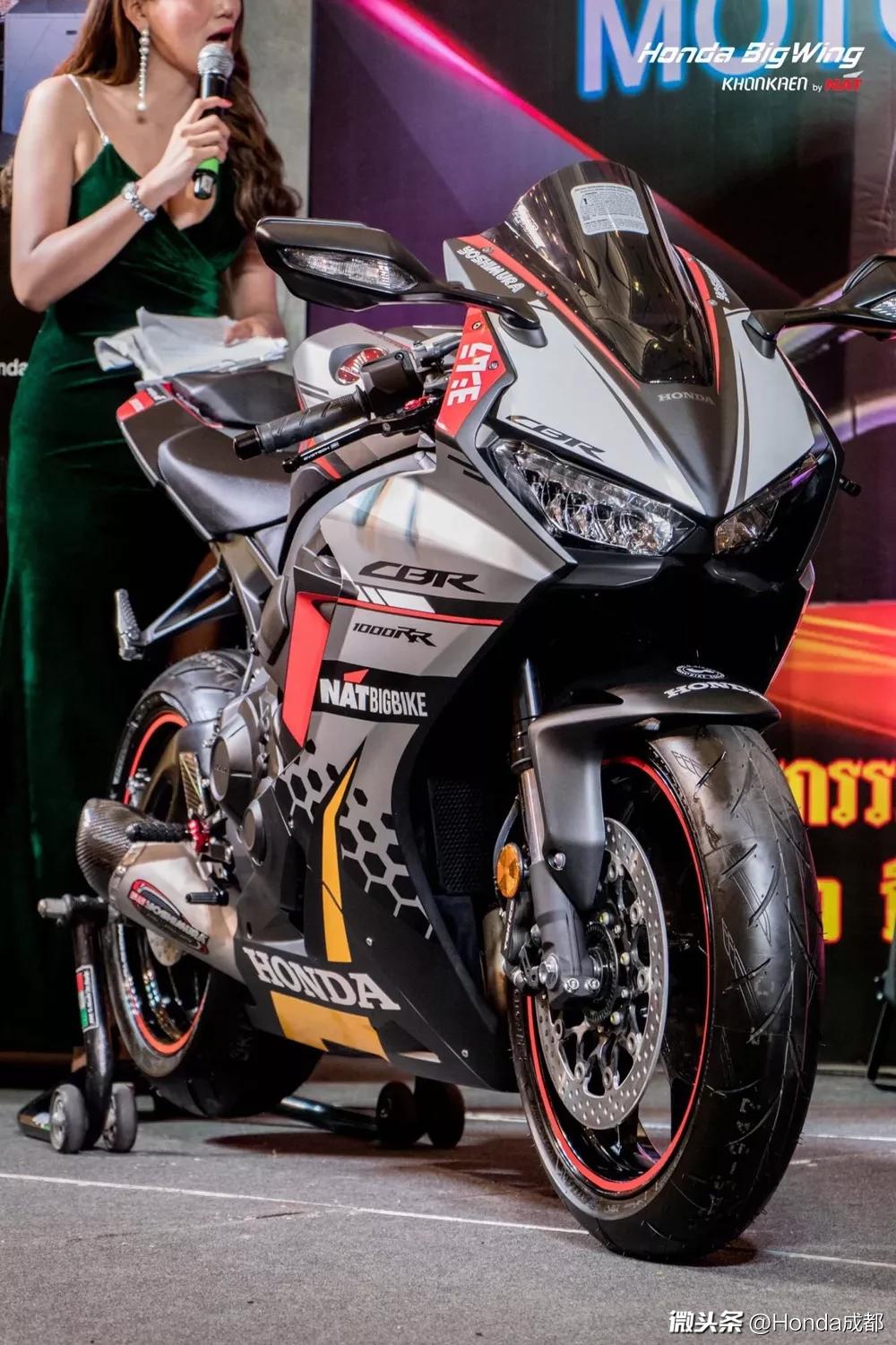 cbr1000rr火刃本田最牛跑車民用版