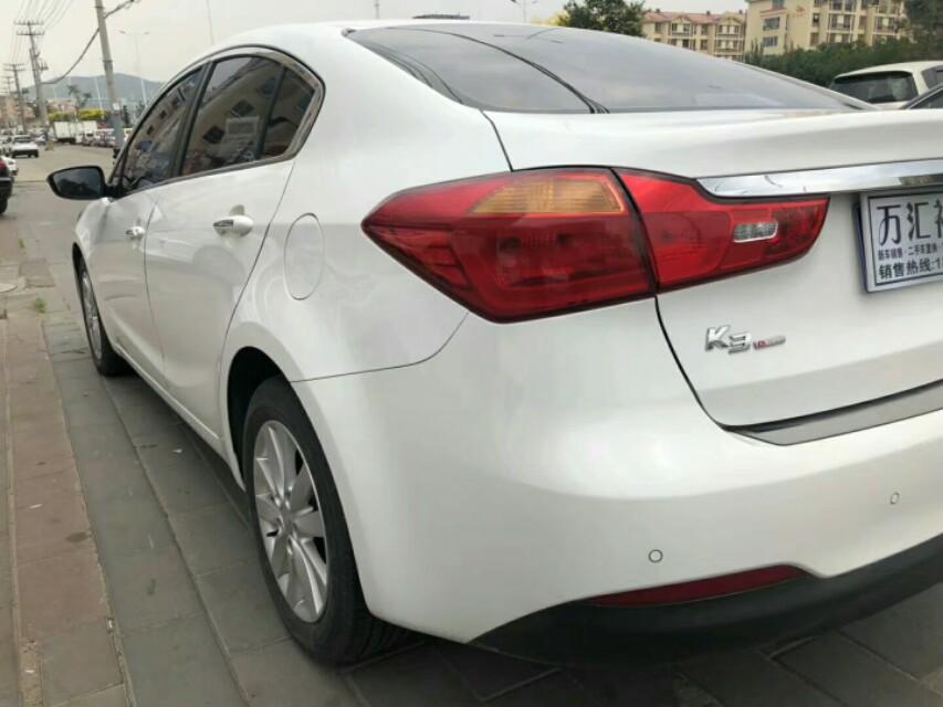 起亚k3手动挡,13年一手车,售价5.xx 喜欢可以贷款分期