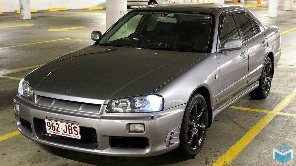 日产skyline r34 gtt,比gtr少了一个涡轮,少