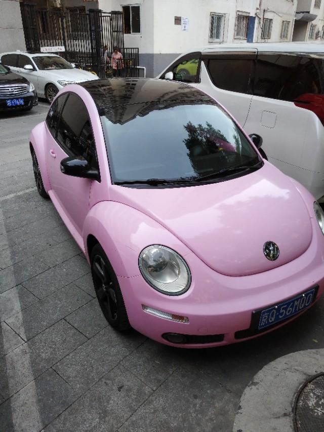 粉色的甲壳虫女士驾驶它更显年青_甲壳虫车友圈_懂车帝