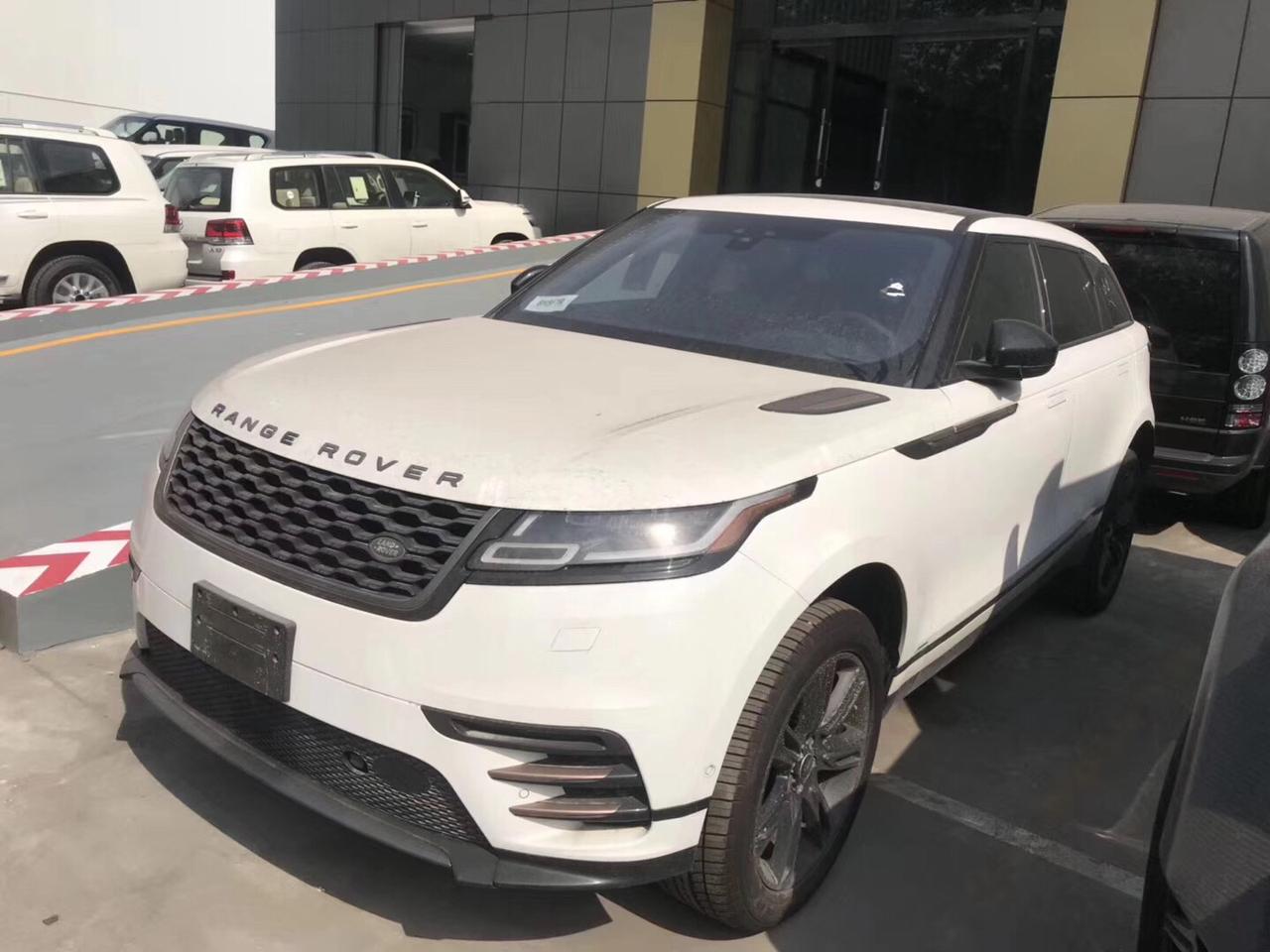 18款揽胜星脉白黑 3.0t r-dynamic se 38