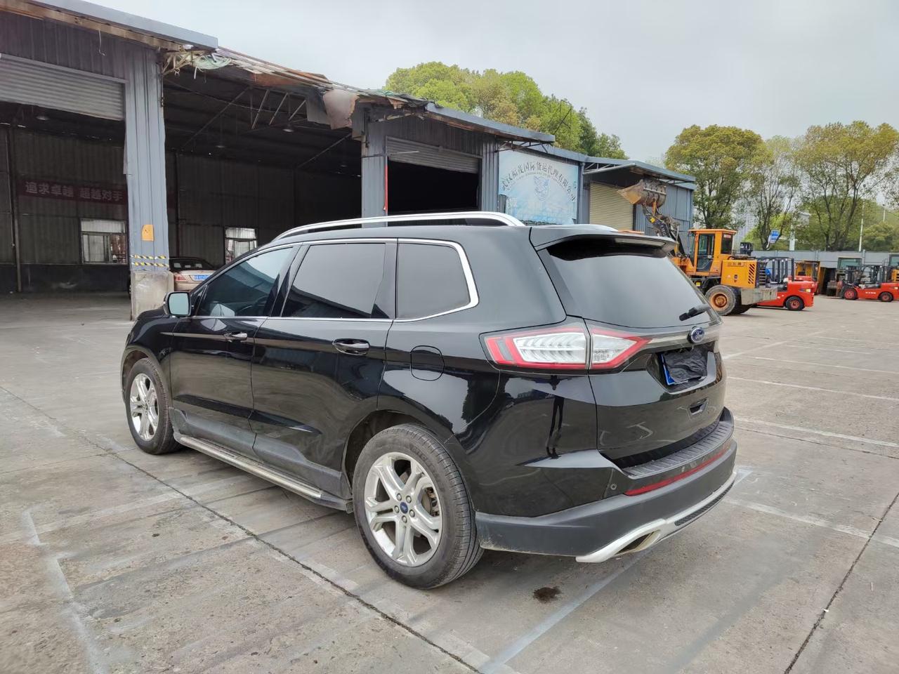 16年上牌福特锐界20t两驱精锐版