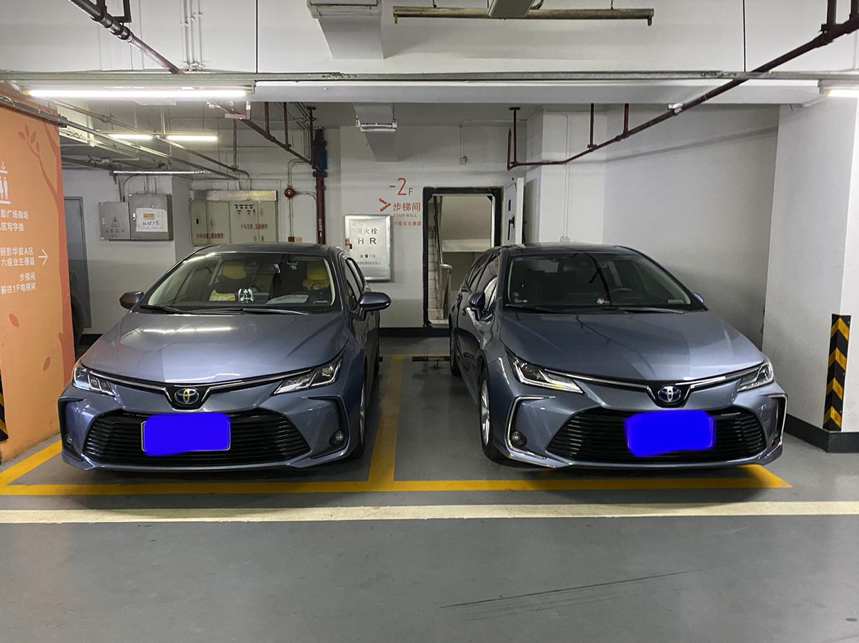 偶遇,都是天青石色的小卡_卡罗拉车友圈_懂车帝