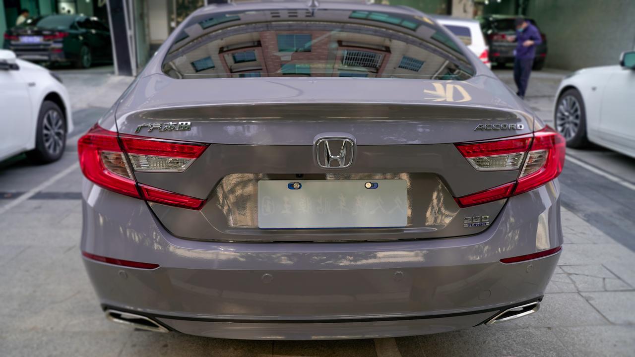 本田雅阁纳多灰汽车改色膜