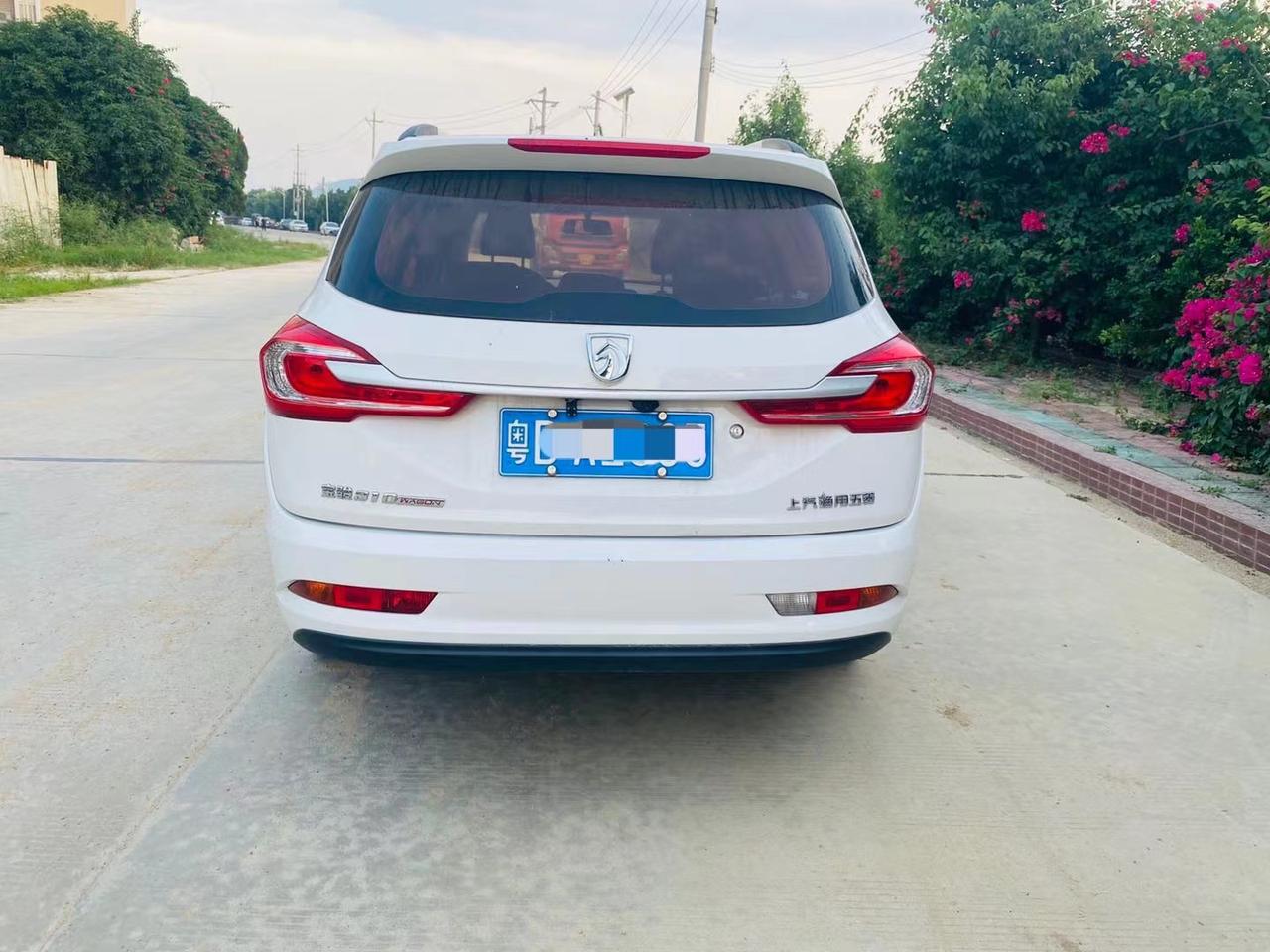 2018年宝骏310w加长版