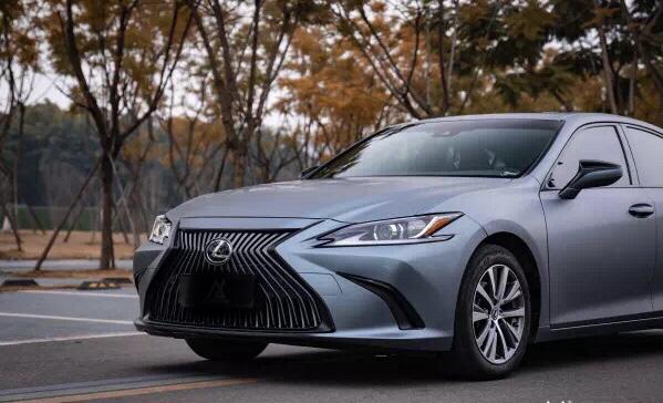 雷克萨斯es200汽车改色超亚灰蓝实车效果图