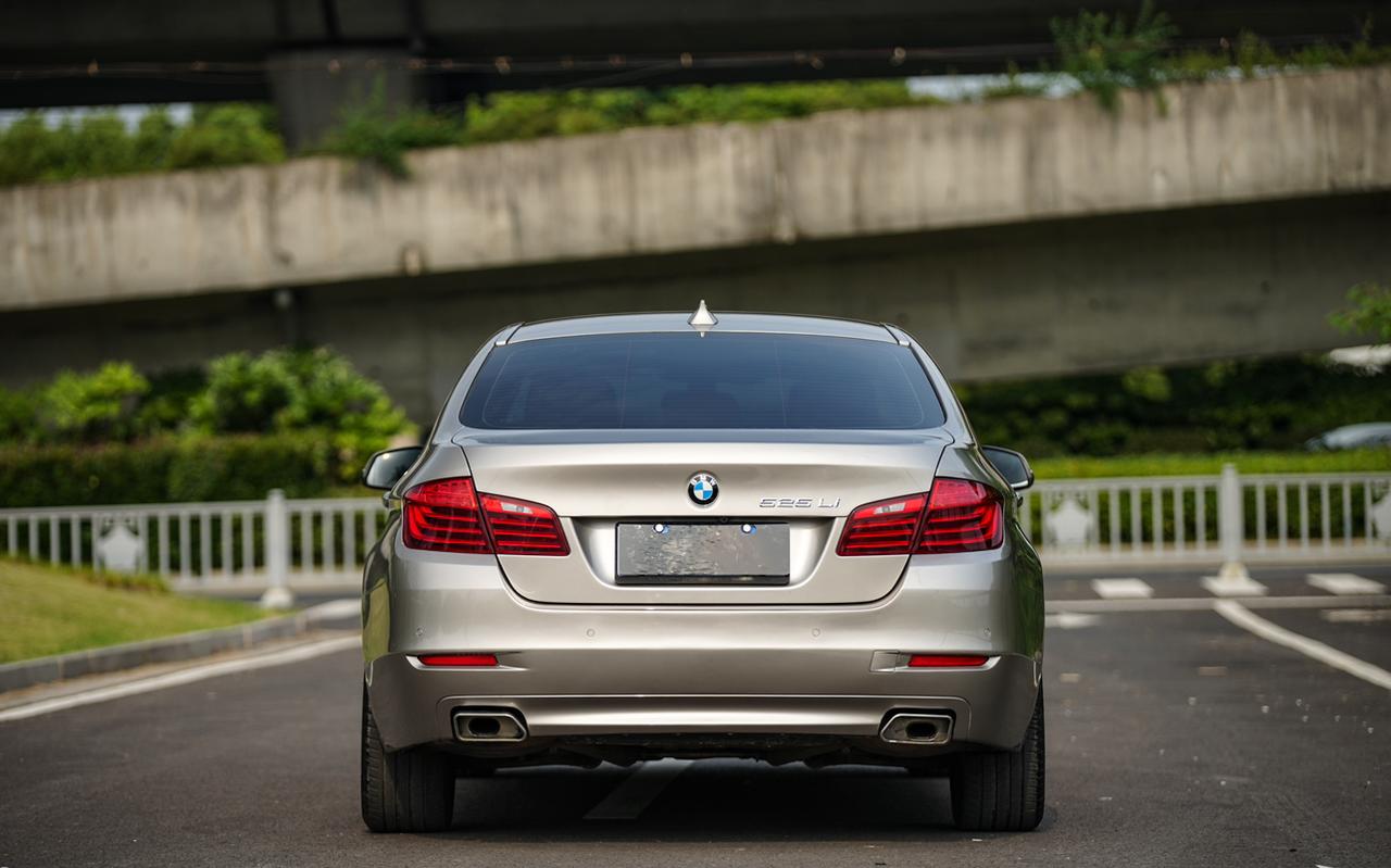 16年上牌 宝马 525li 领先型 本地一手 原版原漆 电