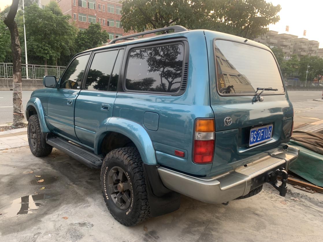 丰田陆地巡洋舰lc80