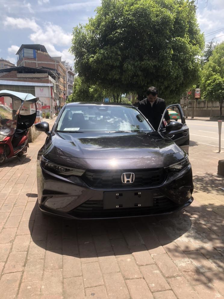 阳光下很耀眼型格玫瑰黑有贵州的车友群吗