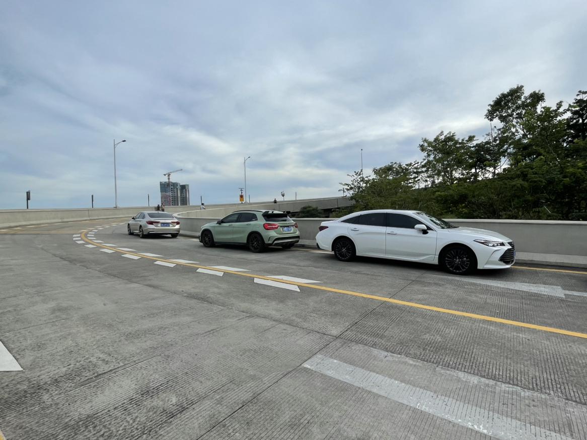 深圳亚洲龙车友三洲田跑山