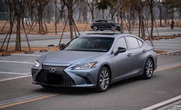 雷克萨斯es200汽车改色超亚灰蓝实车效果图