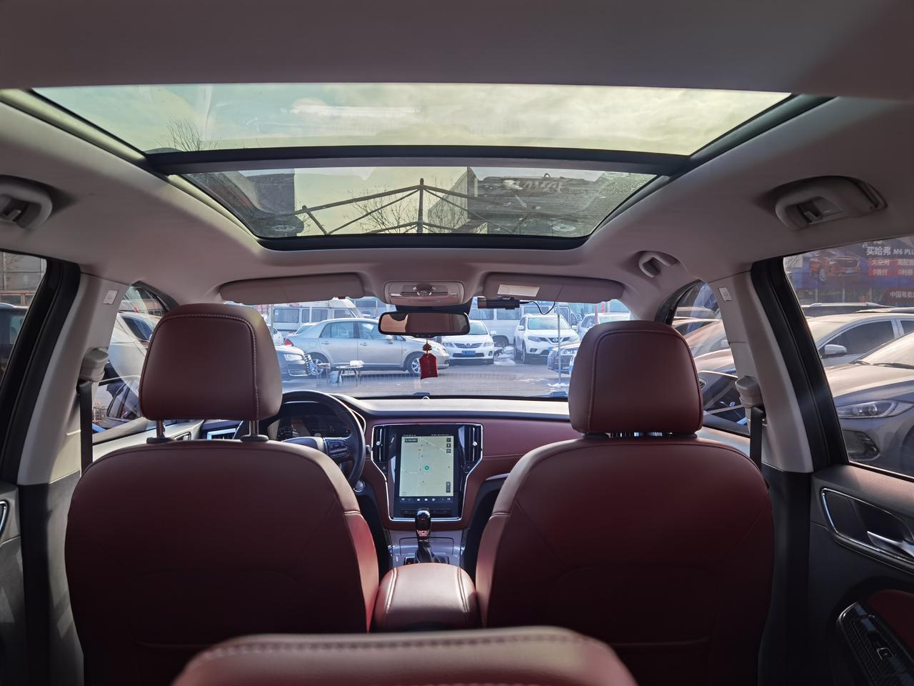 荣威rx5自动挡全景天窗