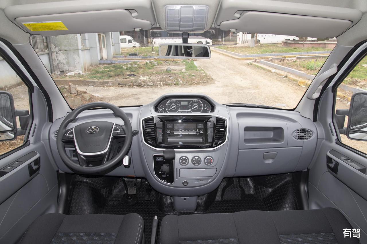 大通v80中置仪表盘真丑真心希望能够改款