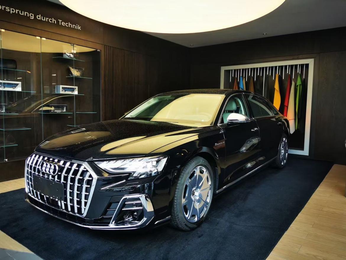 奥迪a8l霍希版14168黑米直发