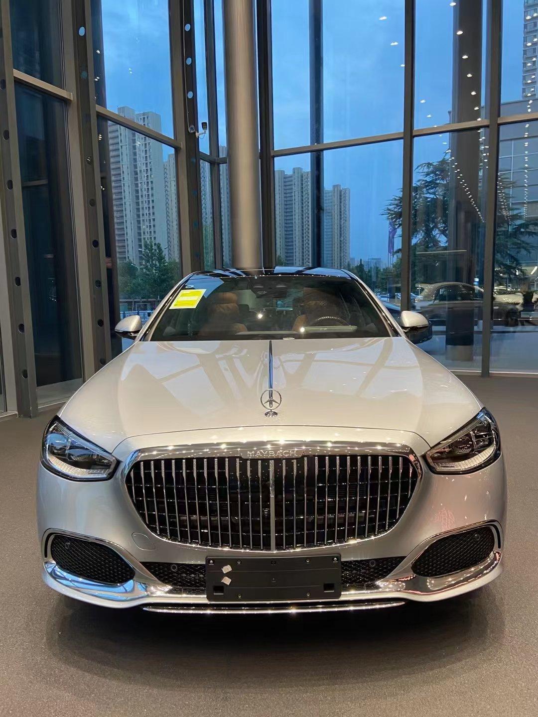 谁说迈巴赫只有黑色钻石白时空银尽在济南之星奔驰世家