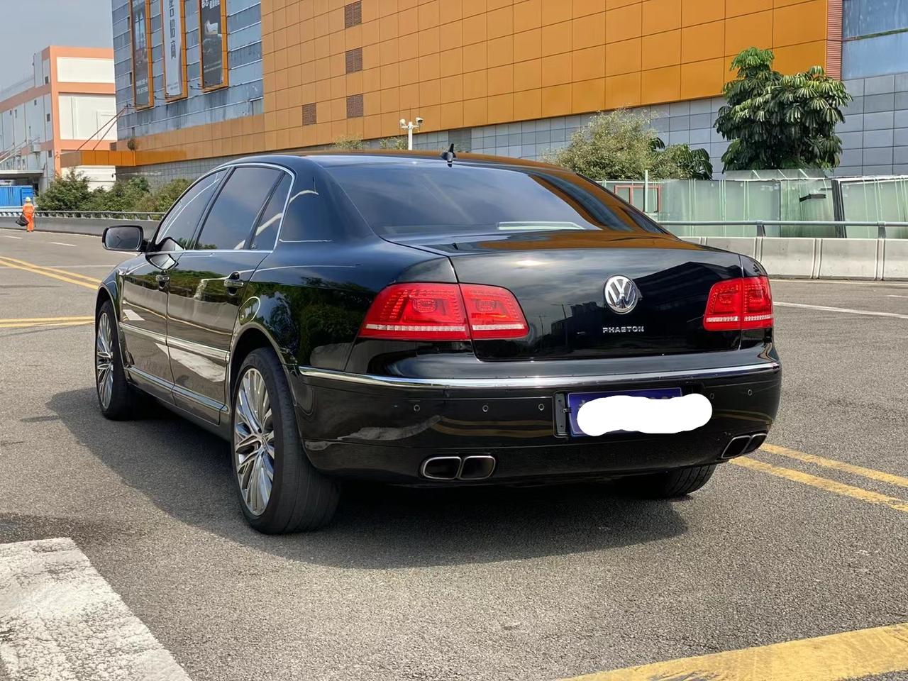 德国进口 大众61辉腾 w12 6.0l 低调奢华的象征粤b