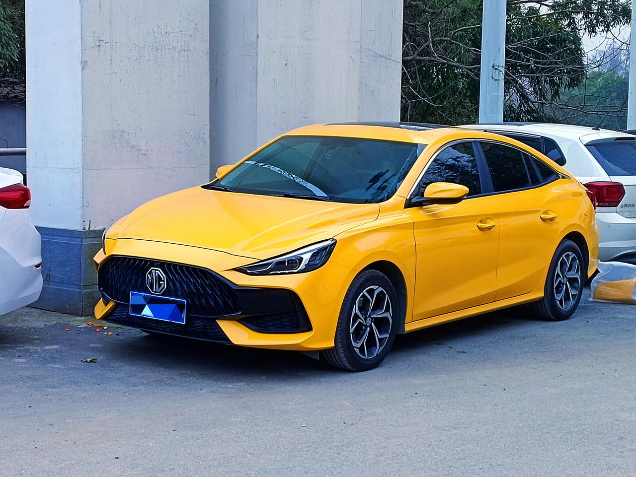 名爵5手动版中网饰条改色效果