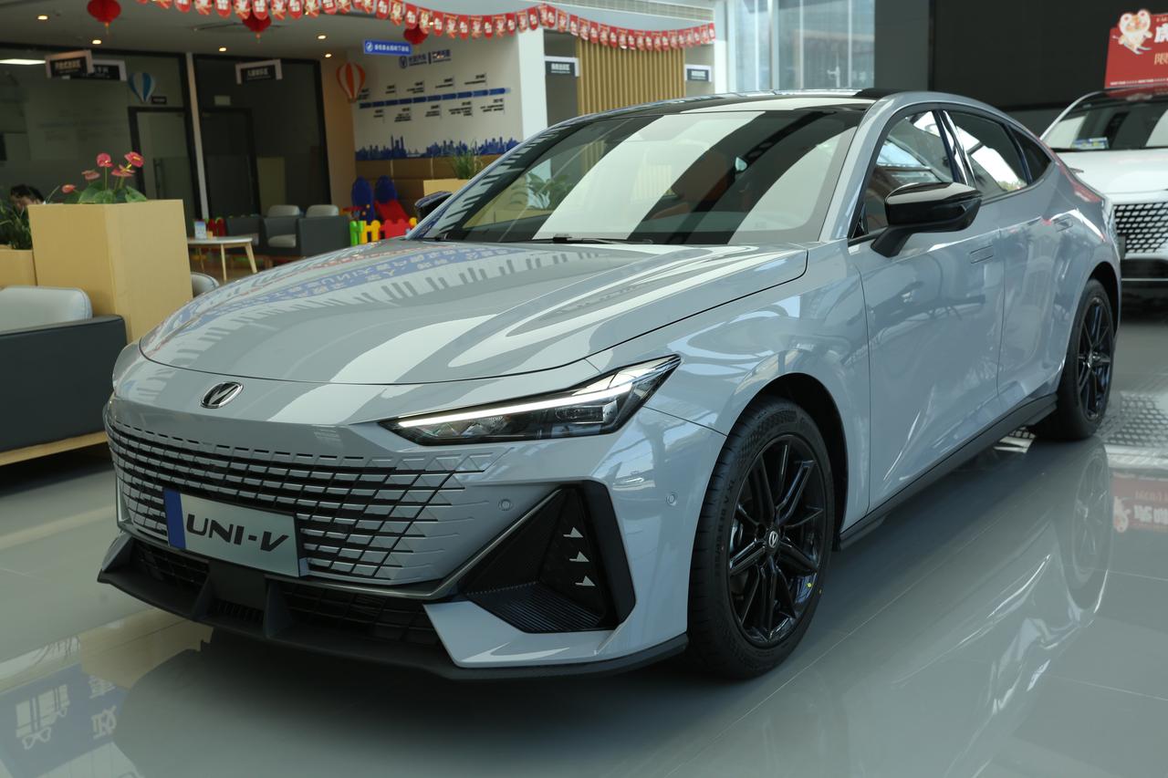 呀呀呀,订车啦!有现车_长安uni-v车友圈_懂车帝