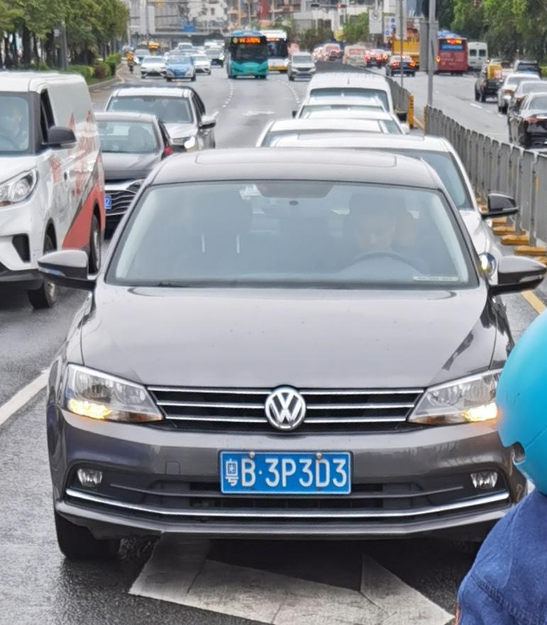 015#随手街拍,深圳豹子号车牌__懂车帝