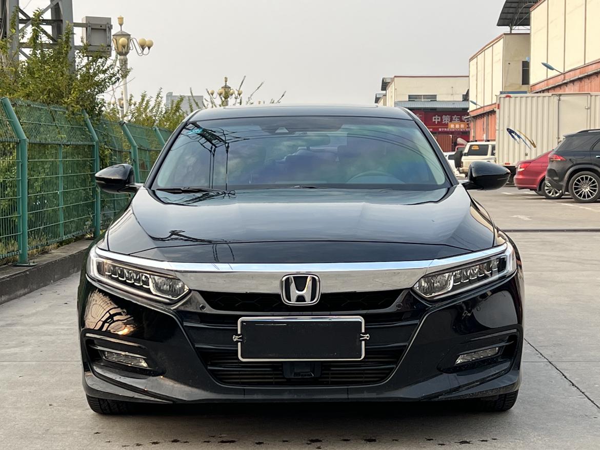 18年本田雅阁豪华版