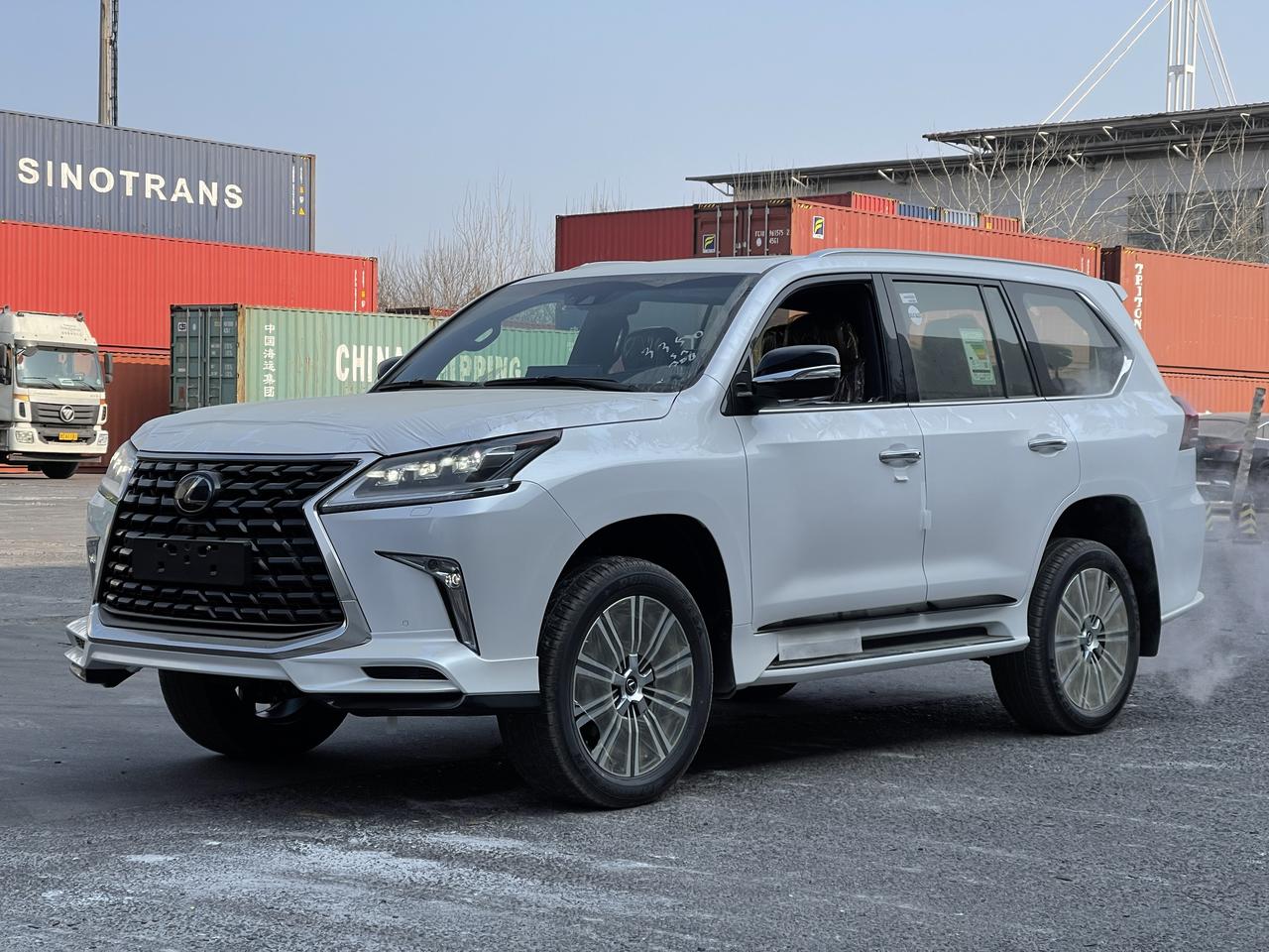 21款雷克萨斯570中东大油箱