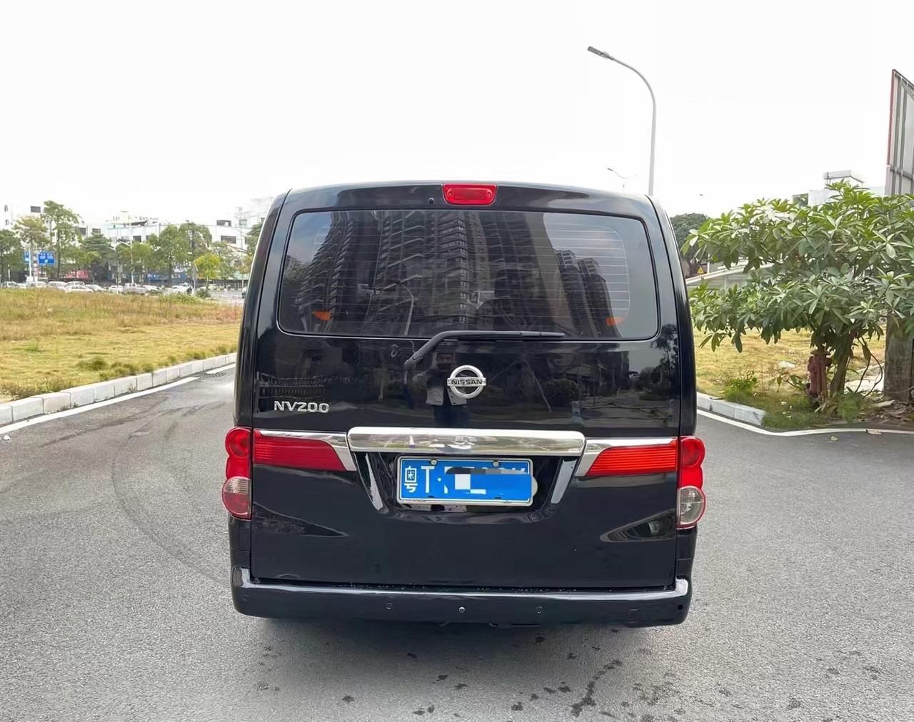 日产nv2002012年入户,1.6手脚一体,车况精品,日产