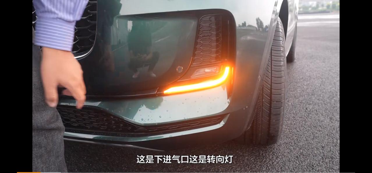 理想one前转向灯也弄下面去了