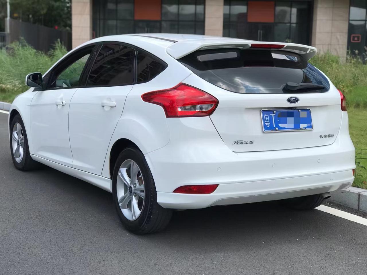 福特福克斯两箱,1.6l自动17年2月上牌_福克斯车友圈_懂车帝