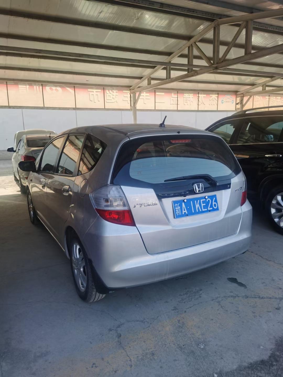 09年12月份上牌的本田飞度