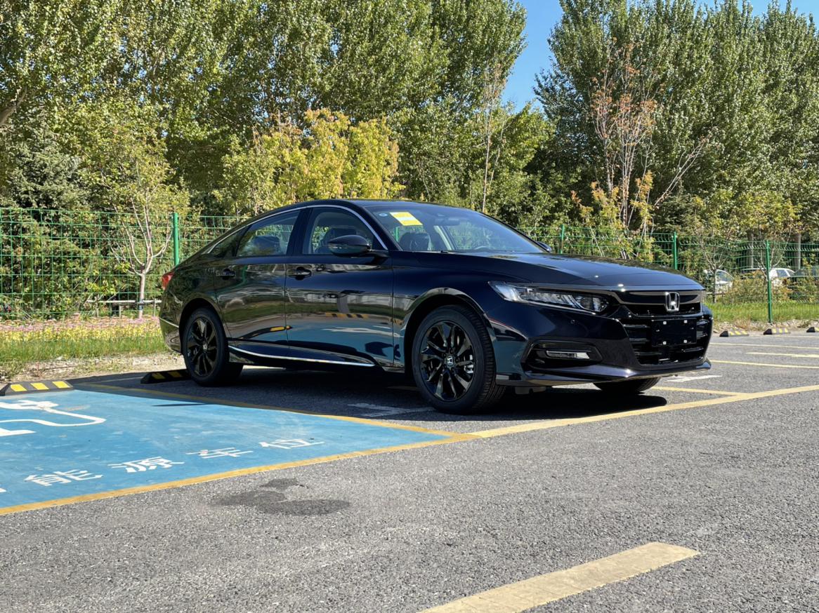 星空蓝yyds_雅阁车友圈_懂车帝