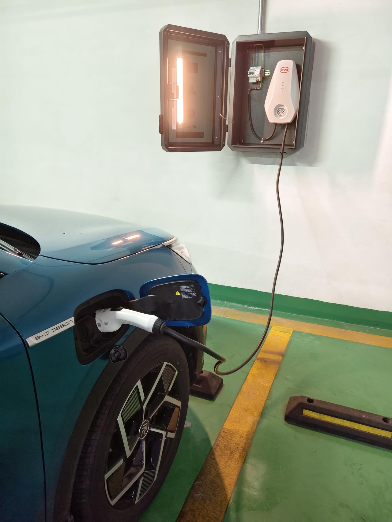 比亚迪充电桩充电线