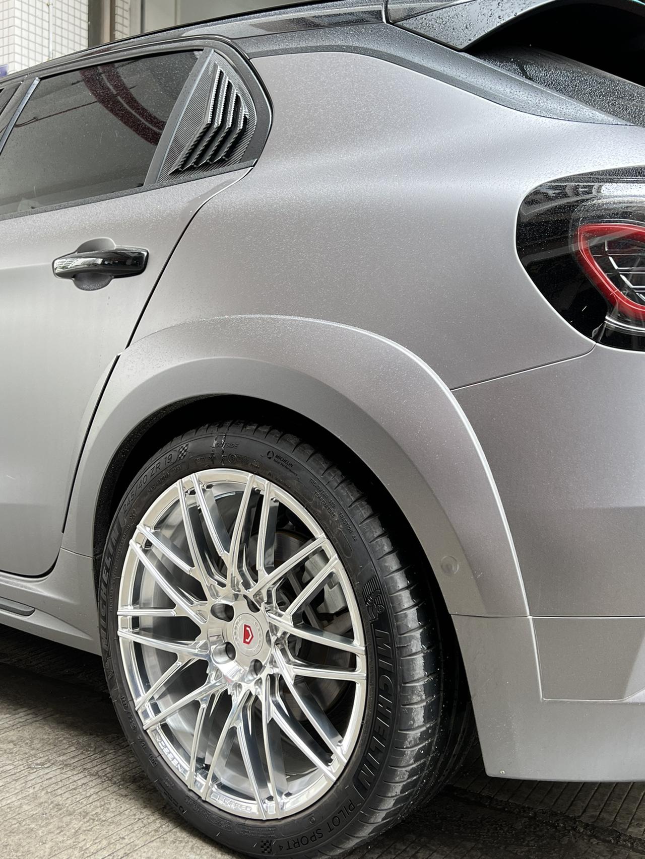 领克02hatchback轮毂改装