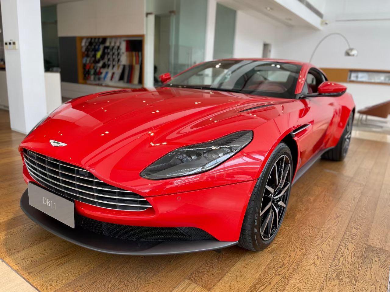 红色的db11是不是和这个车格调不符_阿斯顿·马丁db11车友圈_懂车帝
