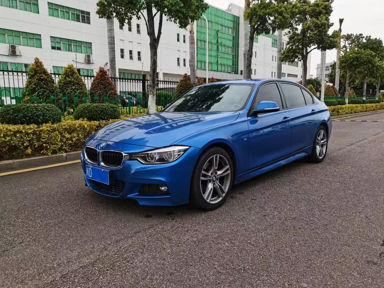 宝马320lim运动版